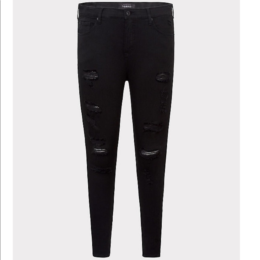 Torrid Destructive boyfriend jeans 👖